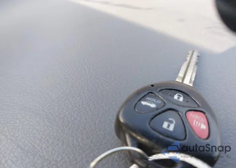 2011 Toyota Camry Le z USA, uszkodzony, nr VIN 4T1BF3EK9BU690874